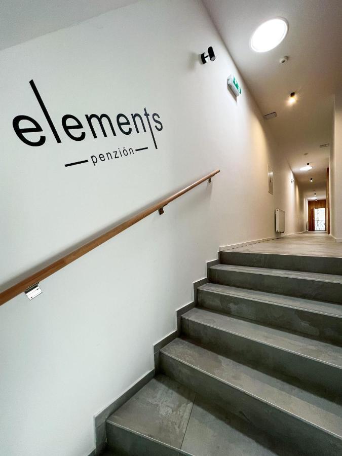 Penzion Elements Hotel Trnava Buitenkant foto