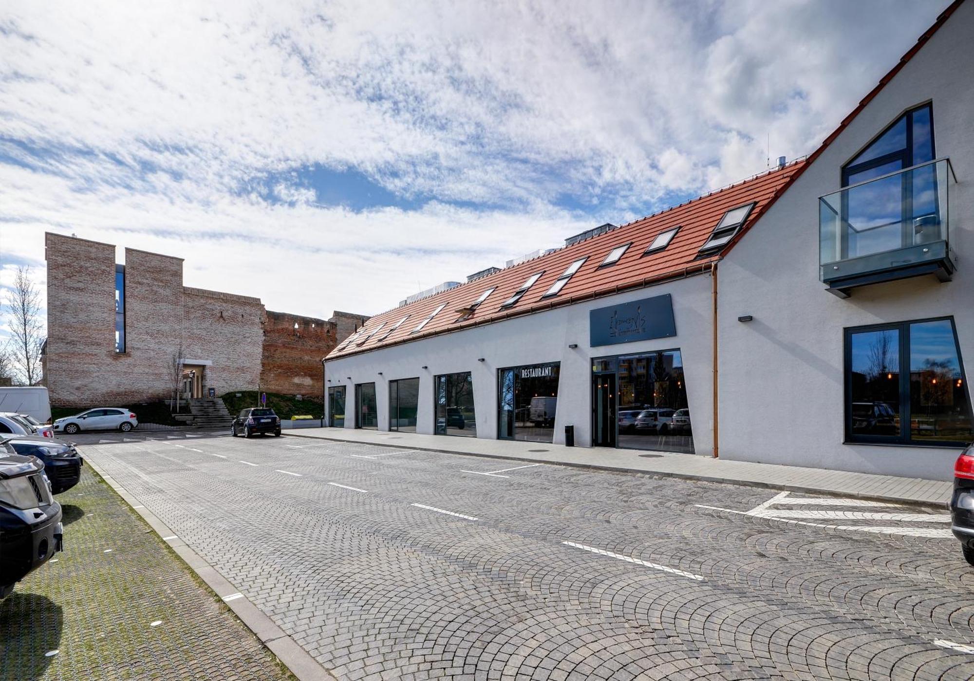 Penzion Elements Trnava Buitenkant foto