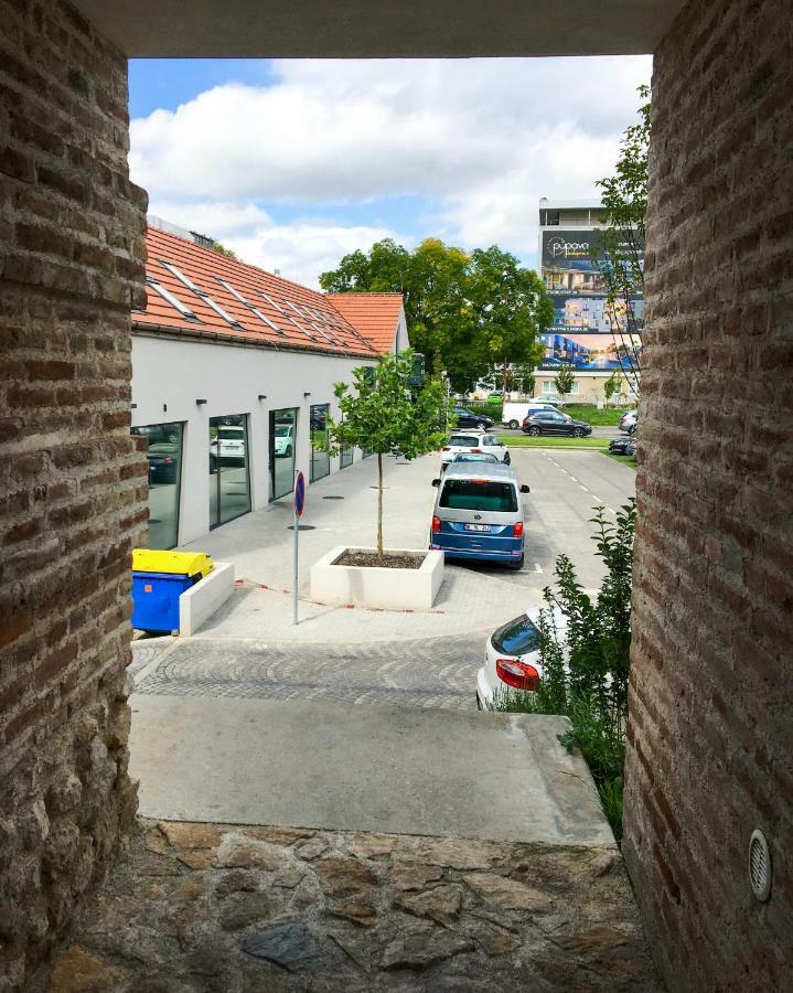 Penzion Elements Trnava Buitenkant foto
